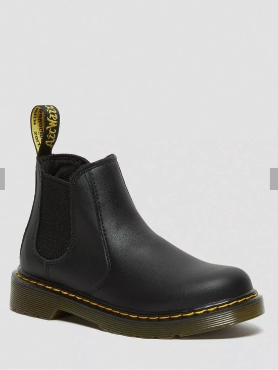 Dr. Martens Other - DR. MARTENS JUNIOR 2976 SOFTY T LEATHER CHELSEA BOOTS